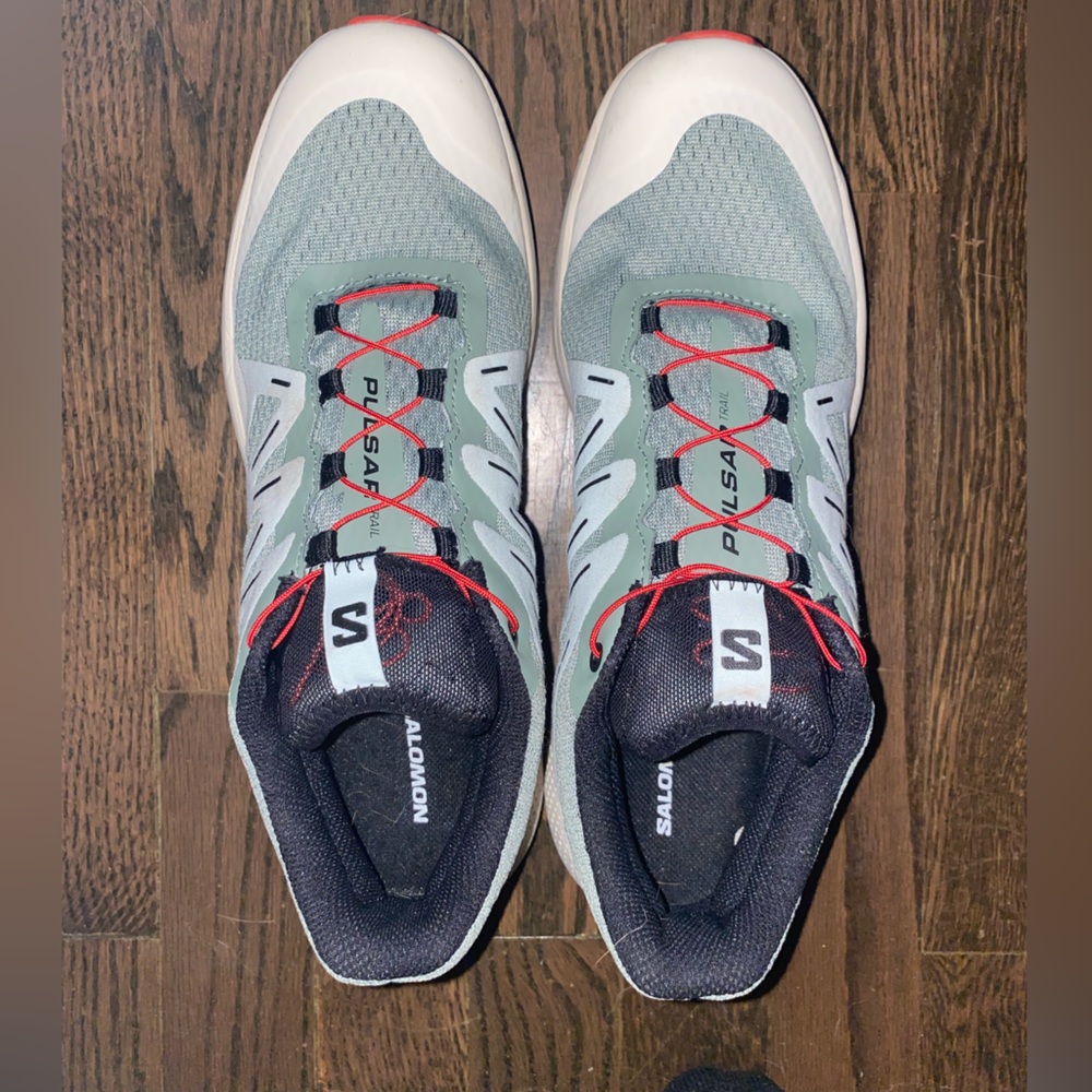 Salomon Women’s Pulsar Trail Running shoes size 9.5
